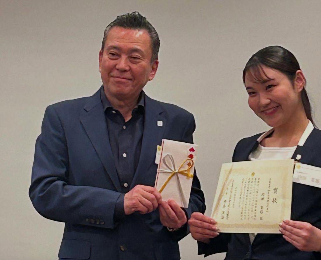全国大会出場者への授与